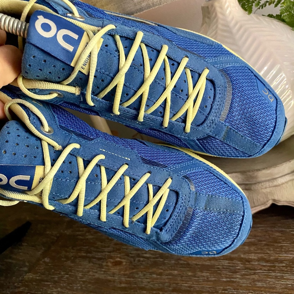 On Cloud Cloudrunner Athletic‎ Running Sneakers Shoes Womens 9.5 Blue Yellow
